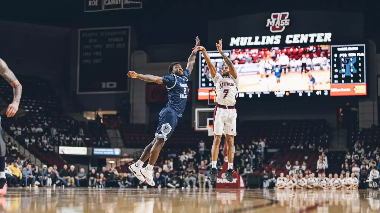 マサチューセッツは、A-10ライバルのロードアイランド、91-88に勝利します
