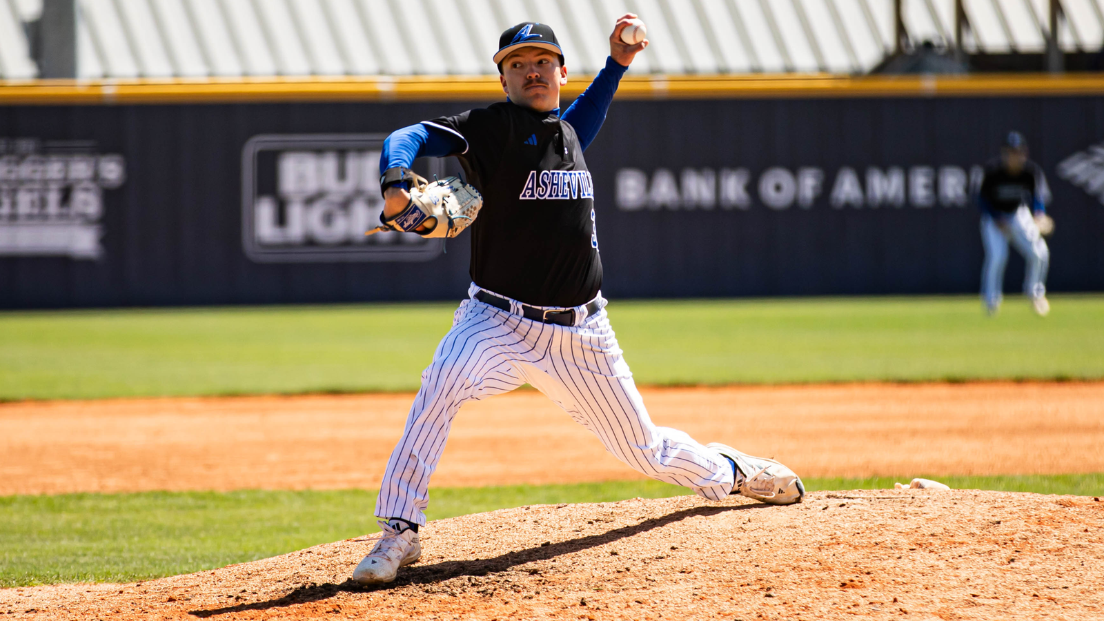 Bulldogs Even Series with Tight Win at Longwood