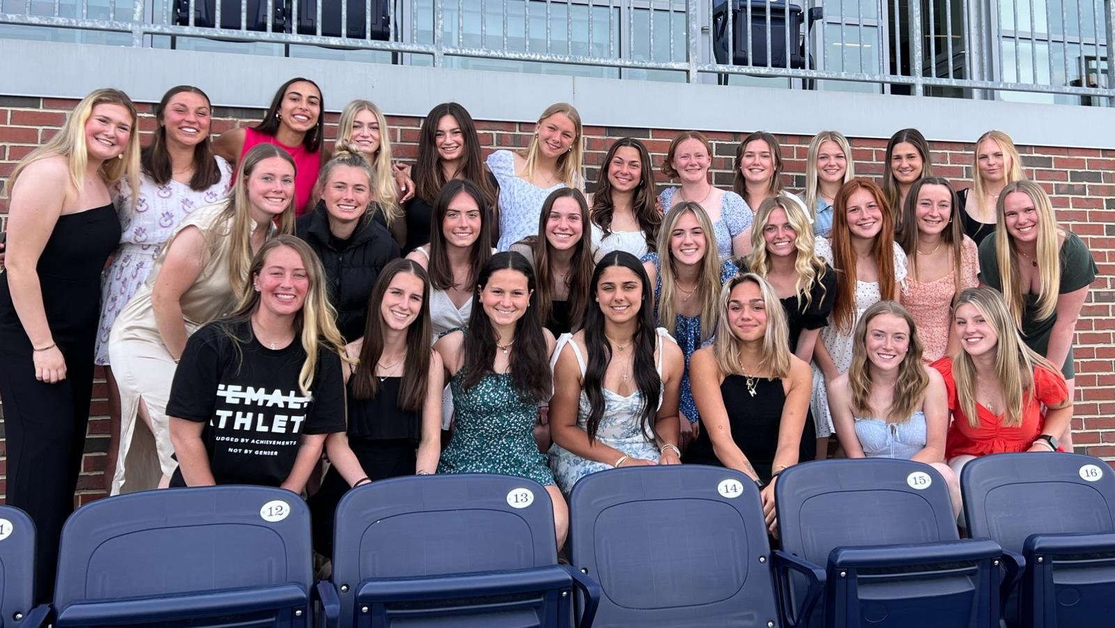Women’s Soccer Hosts Annual Banquet and Distributes Team Awards