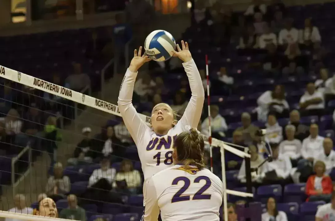 UNI Volleyball Faces Drake in MVC Showdown for Regular Season Championship