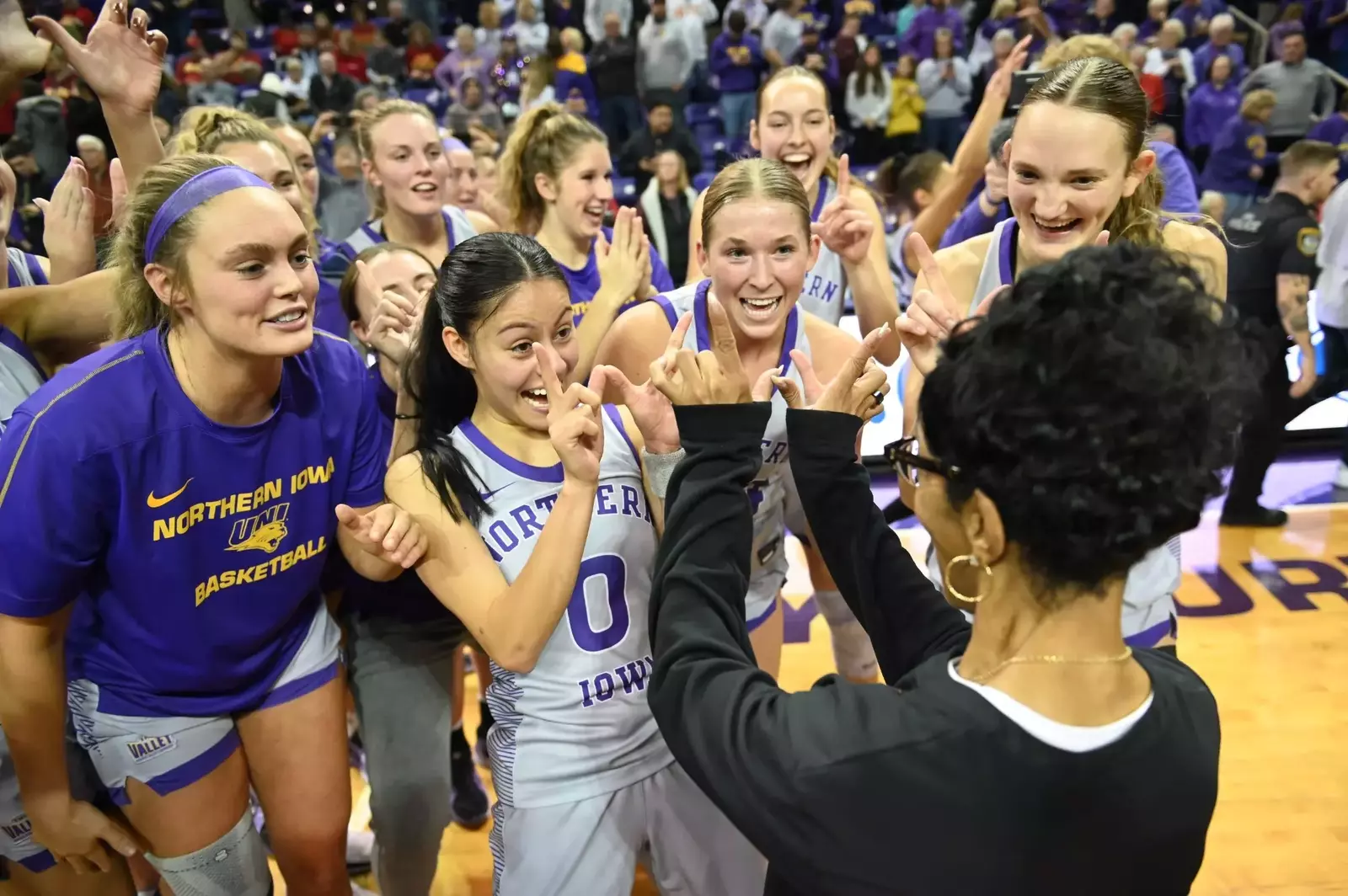 Panthers take down eighth-ranked Cyclones in program’s first top-10 victory – UNI Athletics