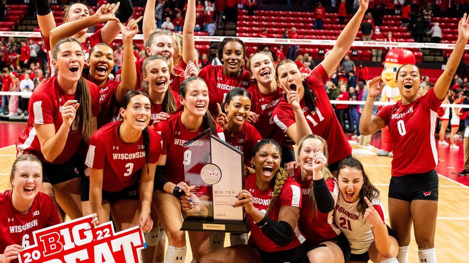 What is Wisconsin ranked in volleyball