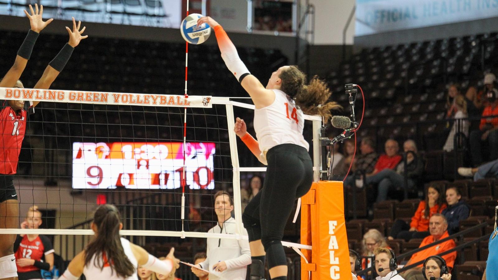 Lauryn Hovey Named MAC East Offensive Player Of The Week - Bowling ...