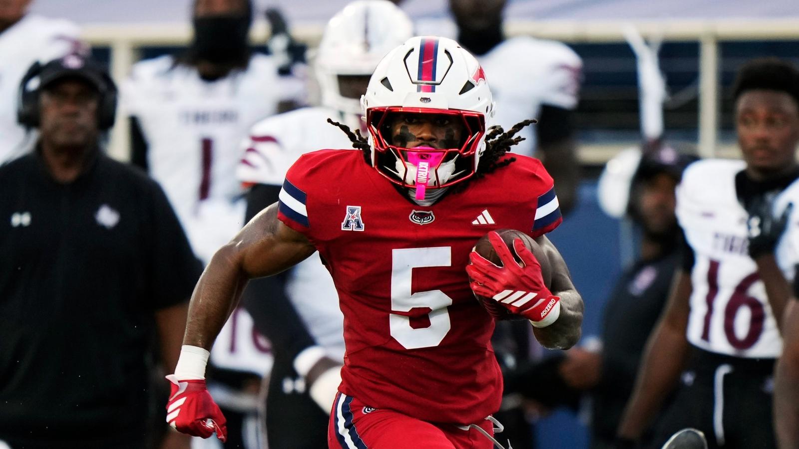 Fiarrrow Farrow American Special Teams Player of the Week; Two Honorable ...