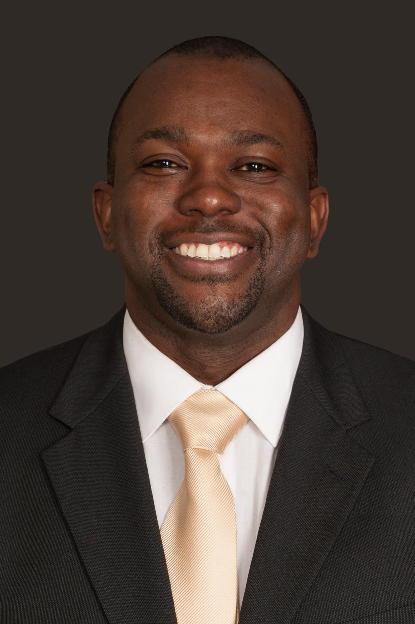 Justin Rizzo Weaver Justin Weaver - Inside Linebackers - Staff Directory - Army West Point