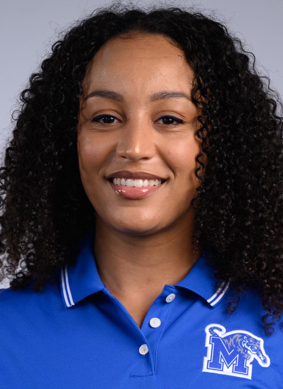 Victoria Simpson Victoria Simpson - Athletics Training Fellow (Football) - Staff ...