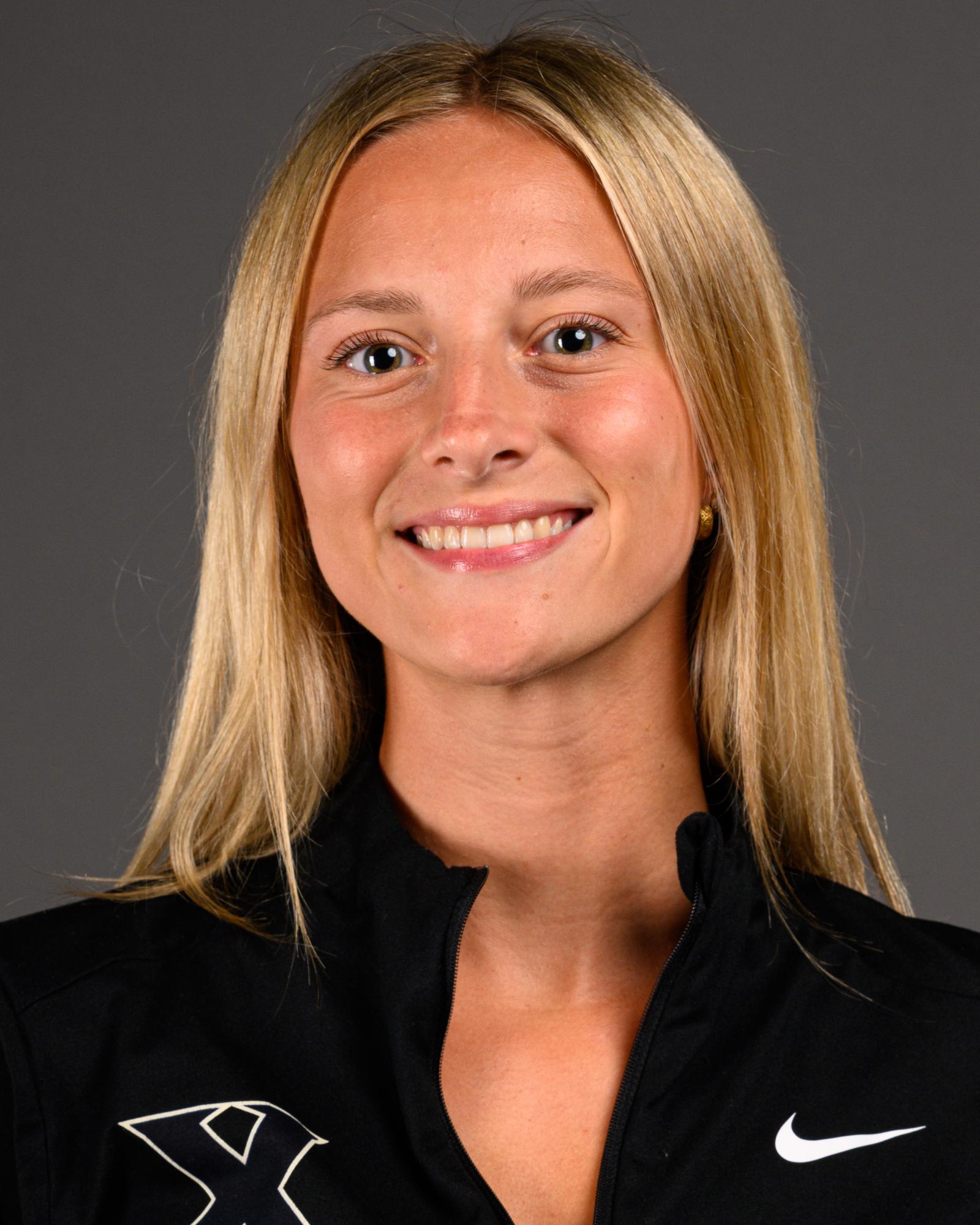 Eilee Eilee Ossont - Track and Field - Xavier University Athletics