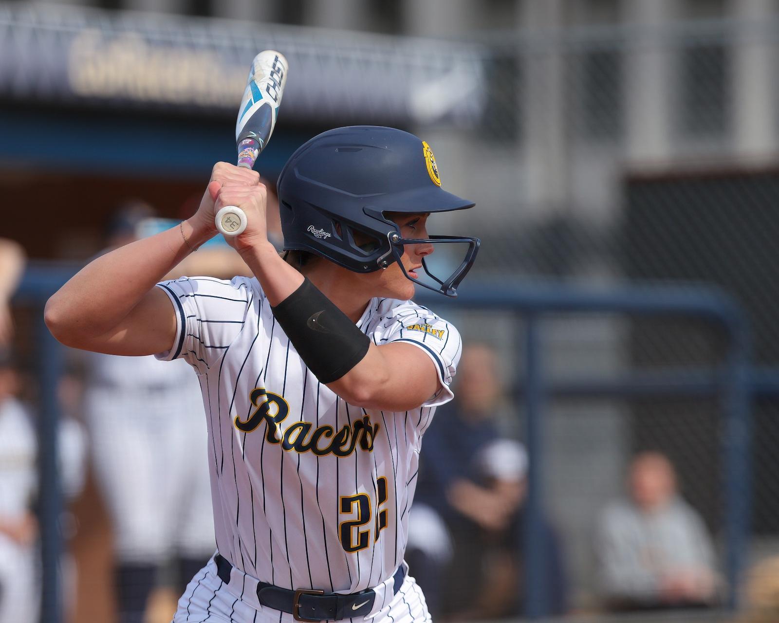 Umo Racers Racers Split Day One of Racer Classic - Murray State University Athletics