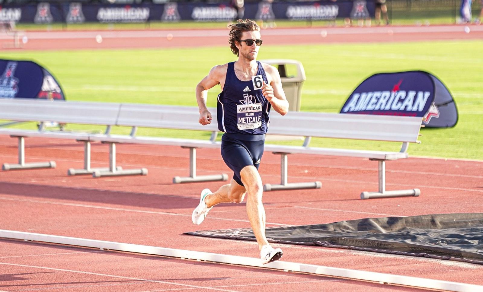Raphael Rice Track Field Owls Have Great Outdoor Season Debut at UH - Rice University Athletics