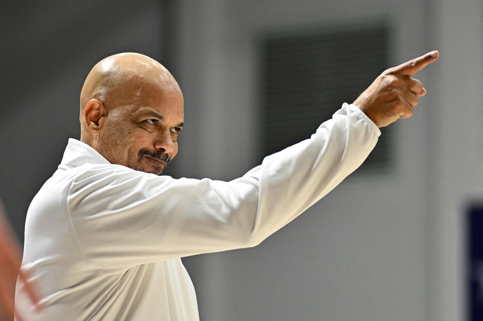 Deon Rice Men’s Basketball Signs Three for 2026-27 - Rice University Athletics