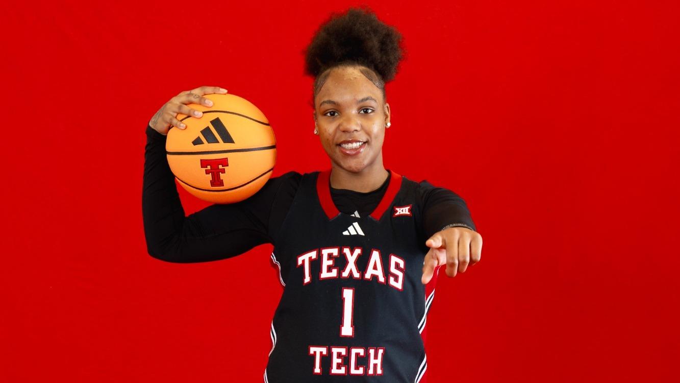 Lady Raiders sign Destinee Hooks - BVM Sports