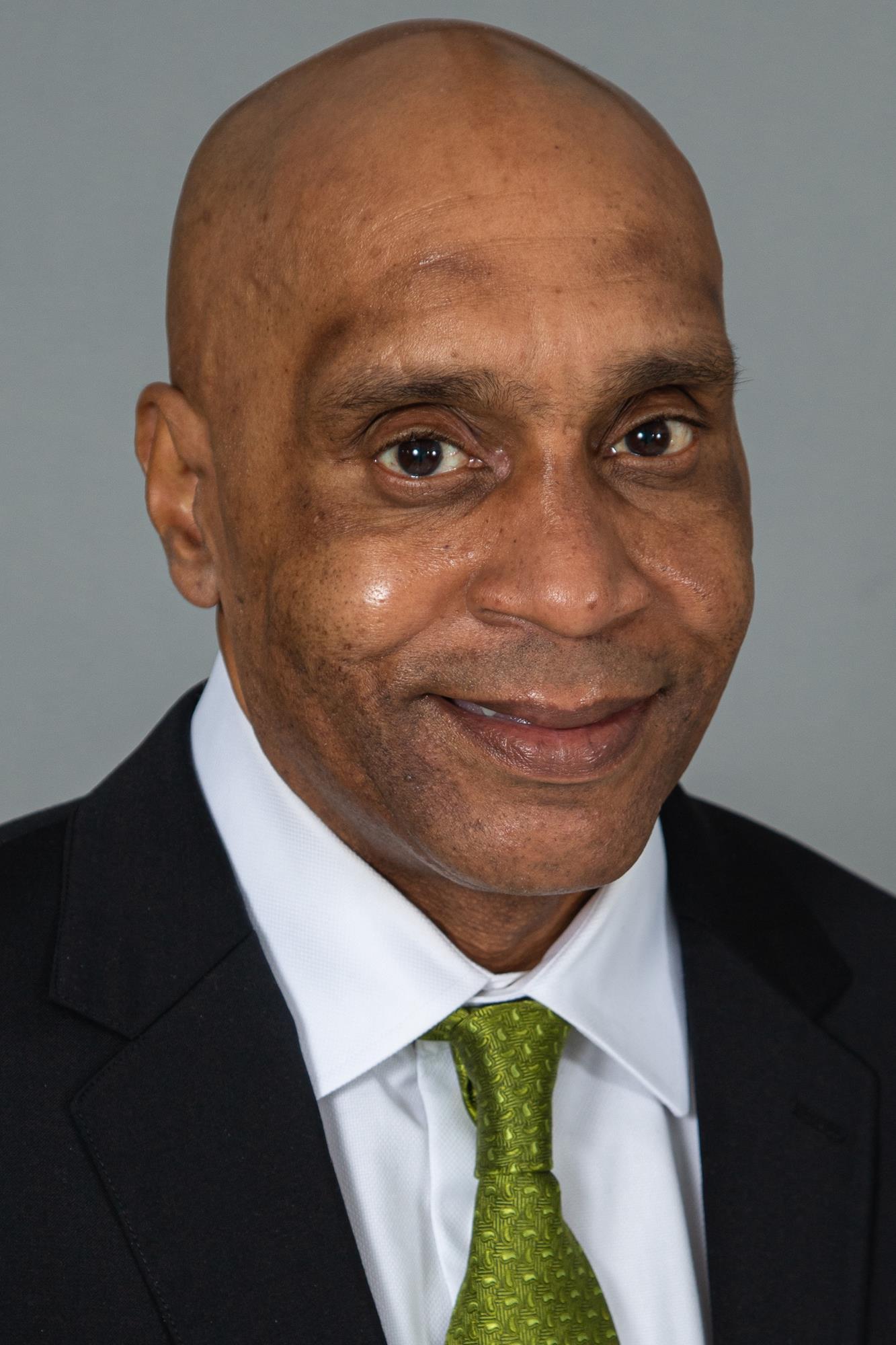 Front Window Coach Tony Stubblefield - Men's Basketball Coach - University of Oregon Athletics