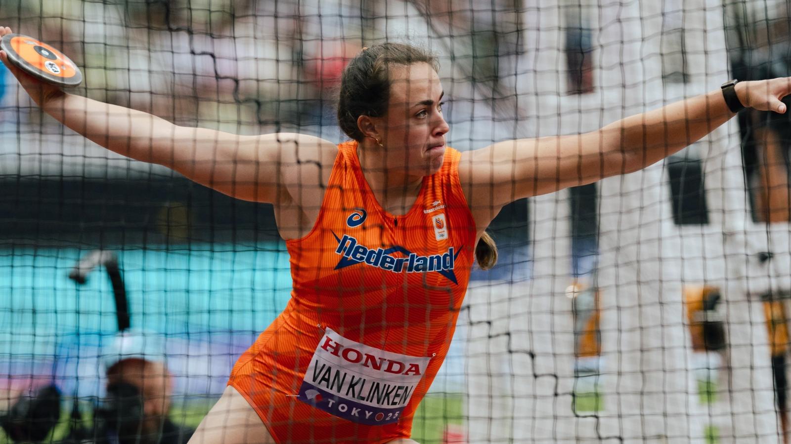 Oregon Discus van Klinken Wins World Silver in Discus - University of Oregon Athletics