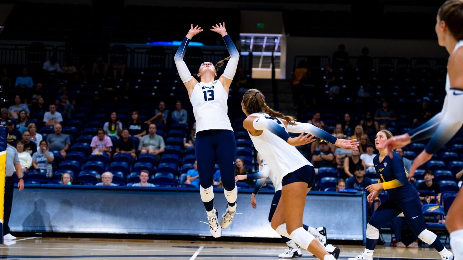 Iowa Rockets Logo Rockets Fall to Iowa State in Three Sets - University of Toledo Athletics