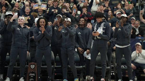 Akron zips basketball deals roster