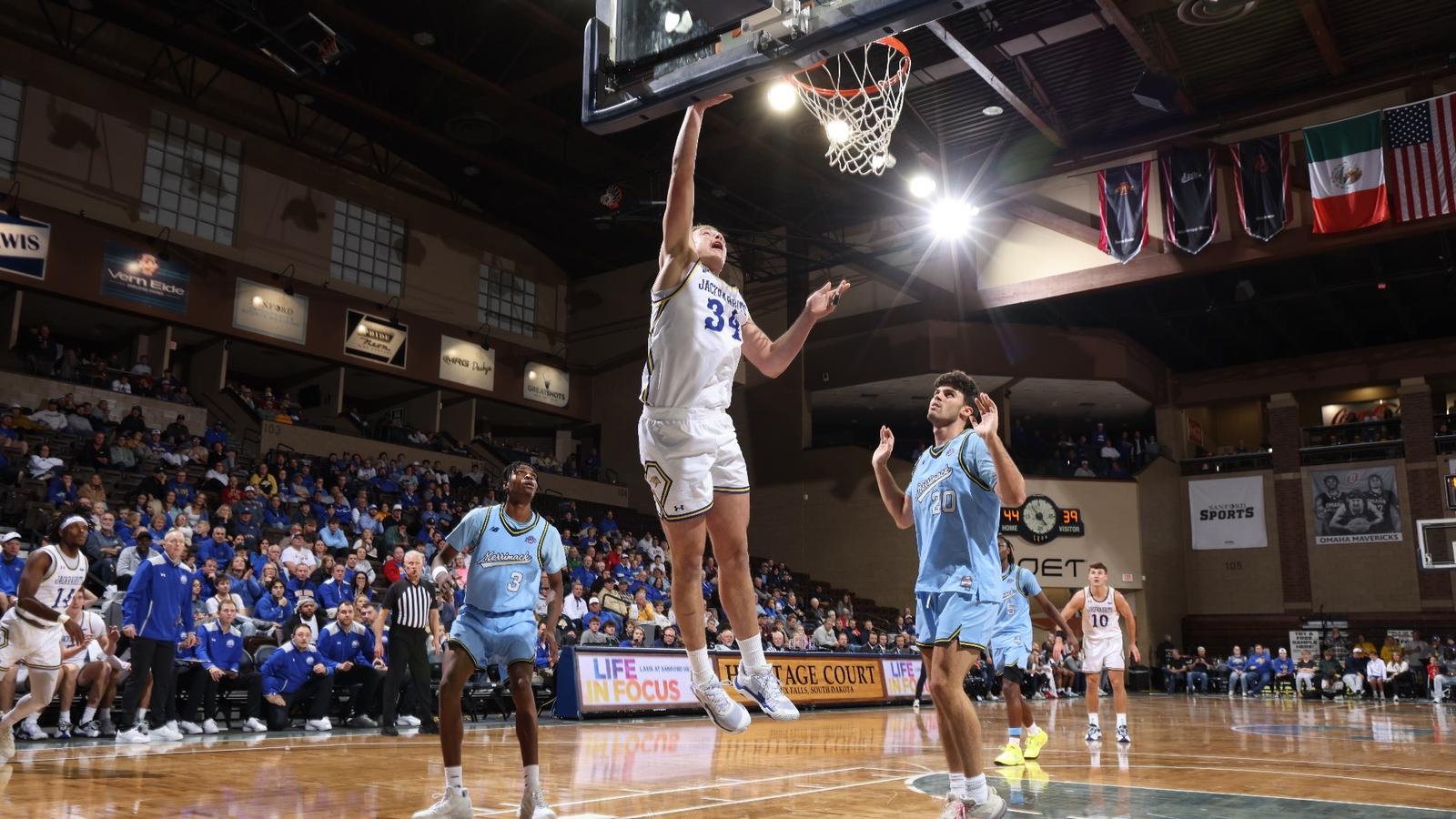 202501103-0427.jpg&width=1600&type=jpeg